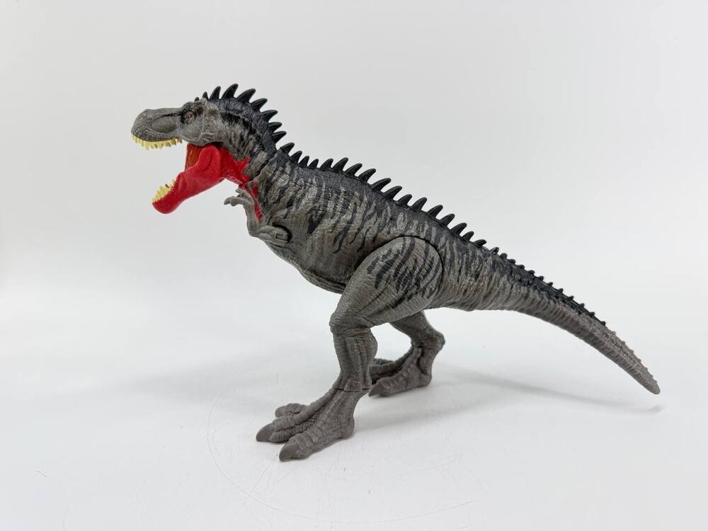 Jurassic World Carnotaurus Dinosaur Action Figure Mattel Roar Attack